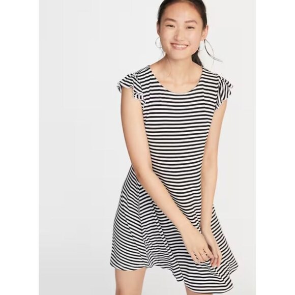 Old Navy Flutter Sleeves Swing Dress Womens Size L Black White Striped Casual - Picture 1 of 11